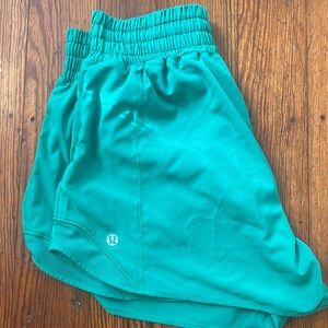 Lululemon High Rise Hotty Hot 4"